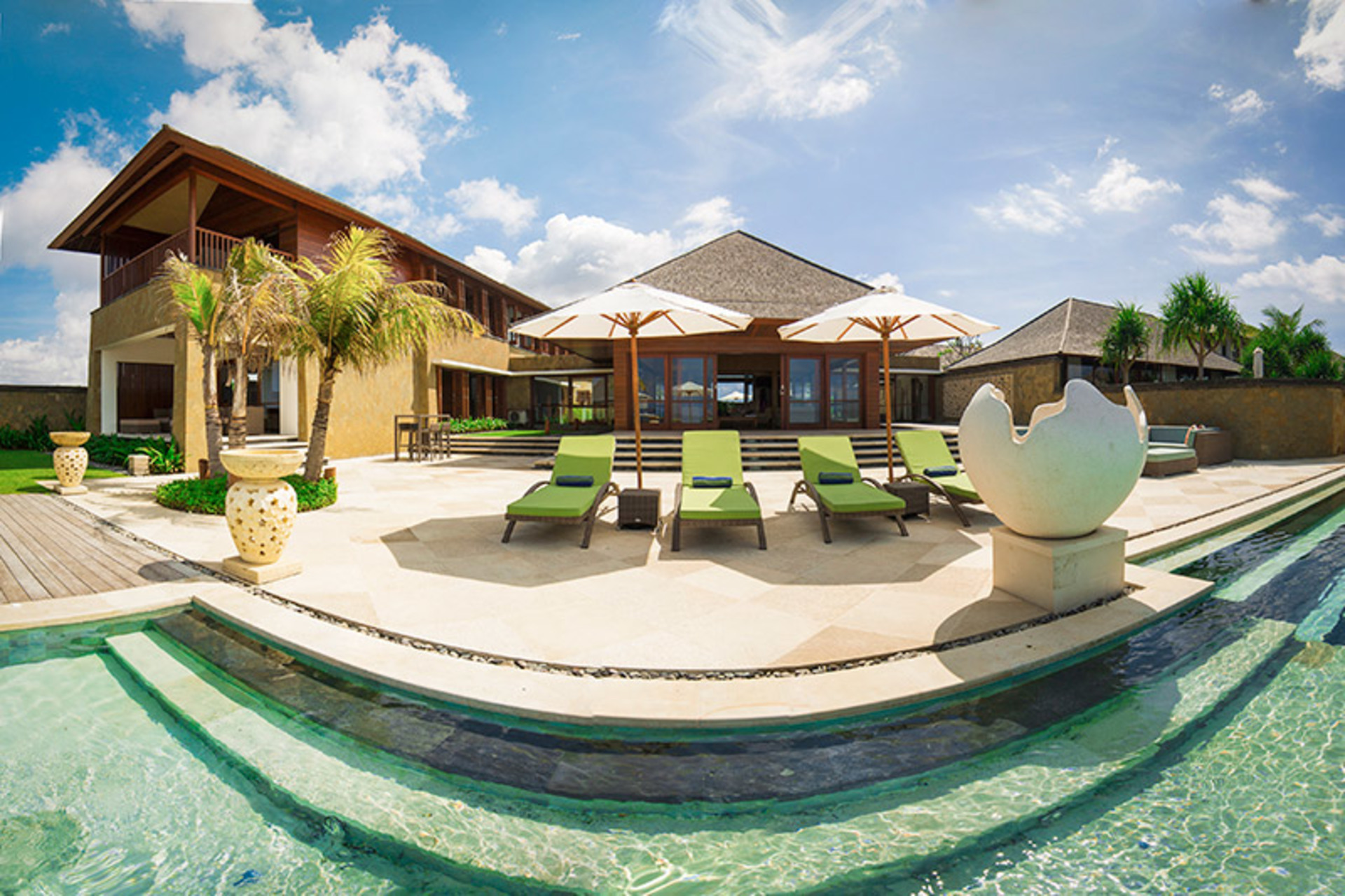 Private Beachfront Escape – Bali Villa 1115
