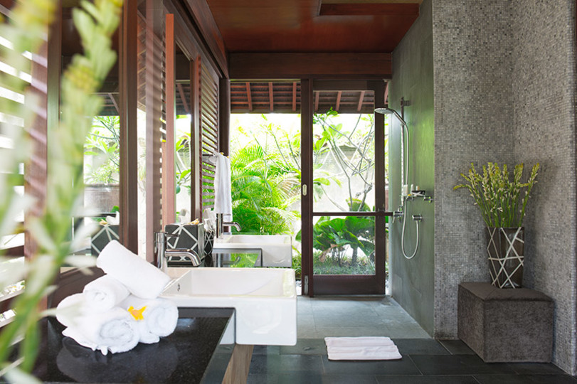 Private Beachfront Escape – Bali Villa 1115