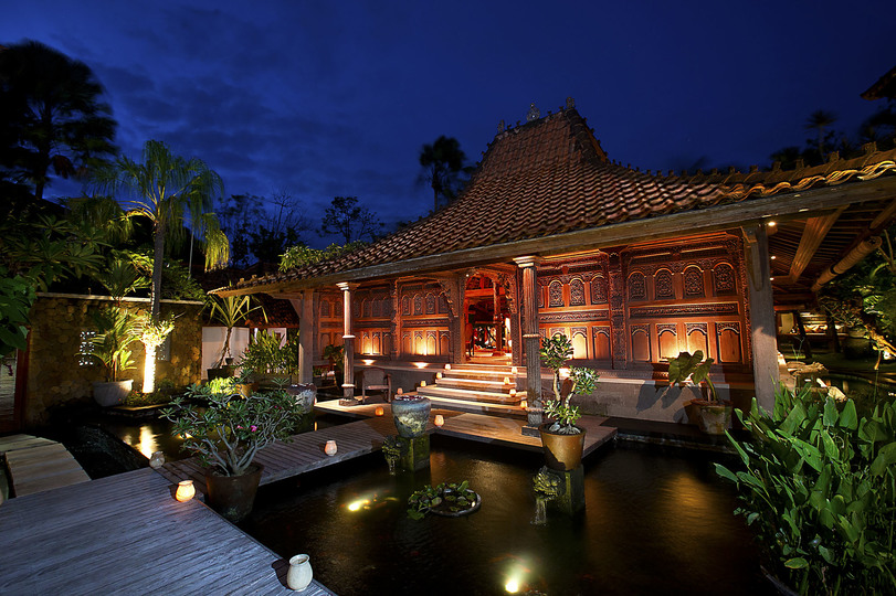 Serene luxury in lush gardens, Bali Villa 1124