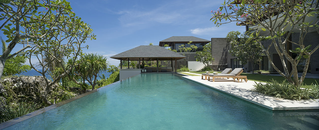 Experience Ultimate Luxury by the Beach, Bali Villa 1129