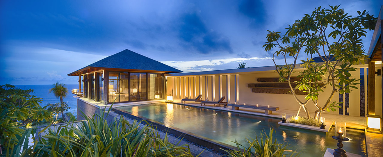 Experience Ultimate Luxury by the Beach, Bali Villa 1129