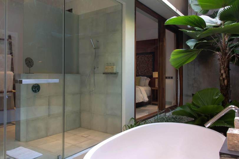 Rent a Luxury Villa in Bali Close to the Beach, Bali Villa 1130