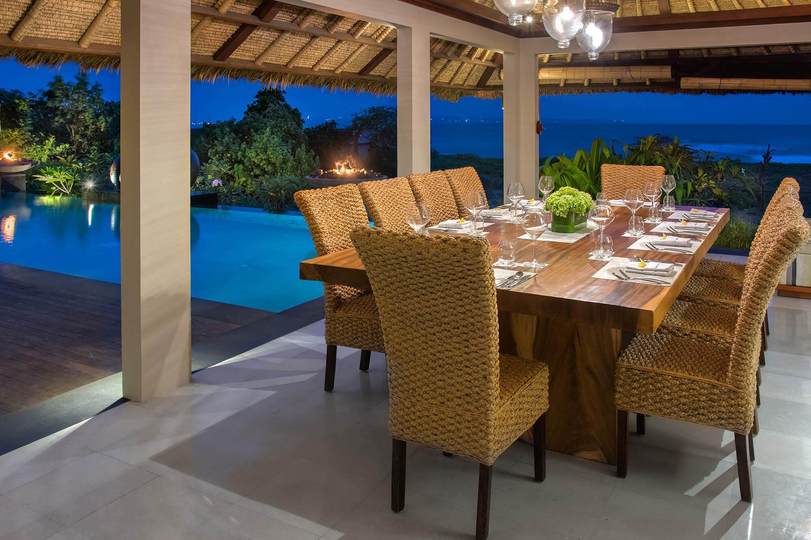 Rent a Luxury Villa in Bali Close to the Beach, Bali Villa 1130