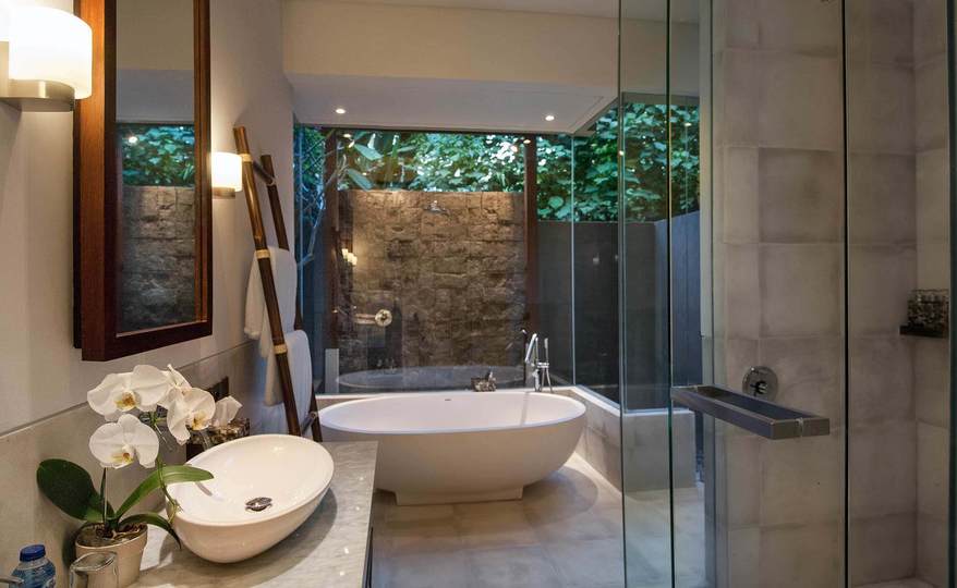 Rent a Luxury Villa in Bali Close to the Beach, Bali Villa 1130