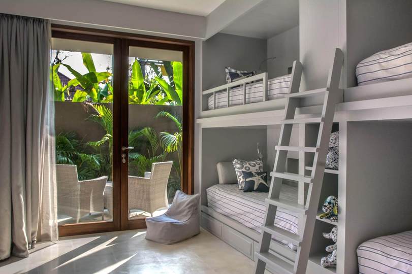 Rent a Luxury Villa in Bali Close to the Beach, Bali Villa 1130