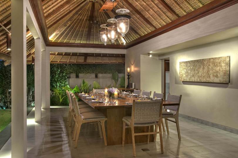 Rent a Luxury Villa in Bali Close to the Beach, Bali Villa 1130