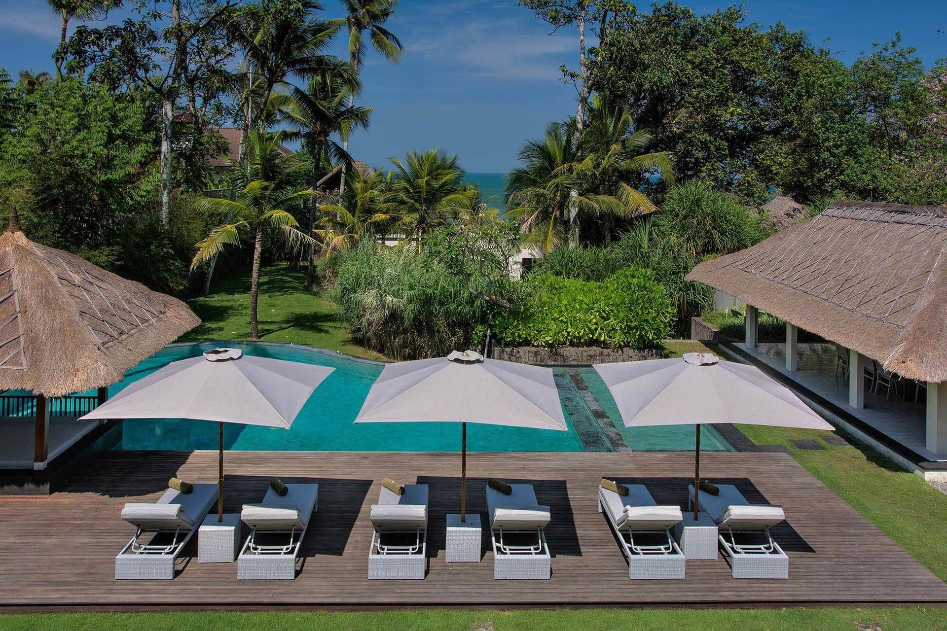 Rent a Luxury Villa in Bali Close to the Beach, Bali Villa 1130