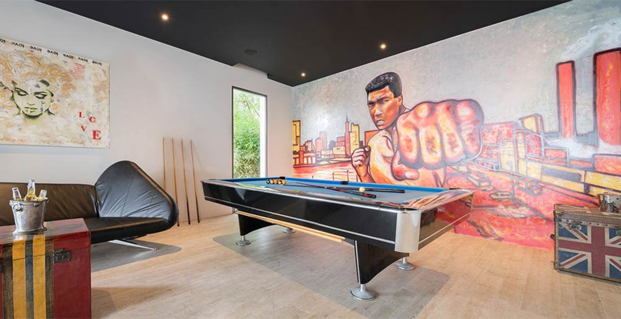 Experience the Ultimate Holiday while staying in this Luxury Phuket Villa 1032
