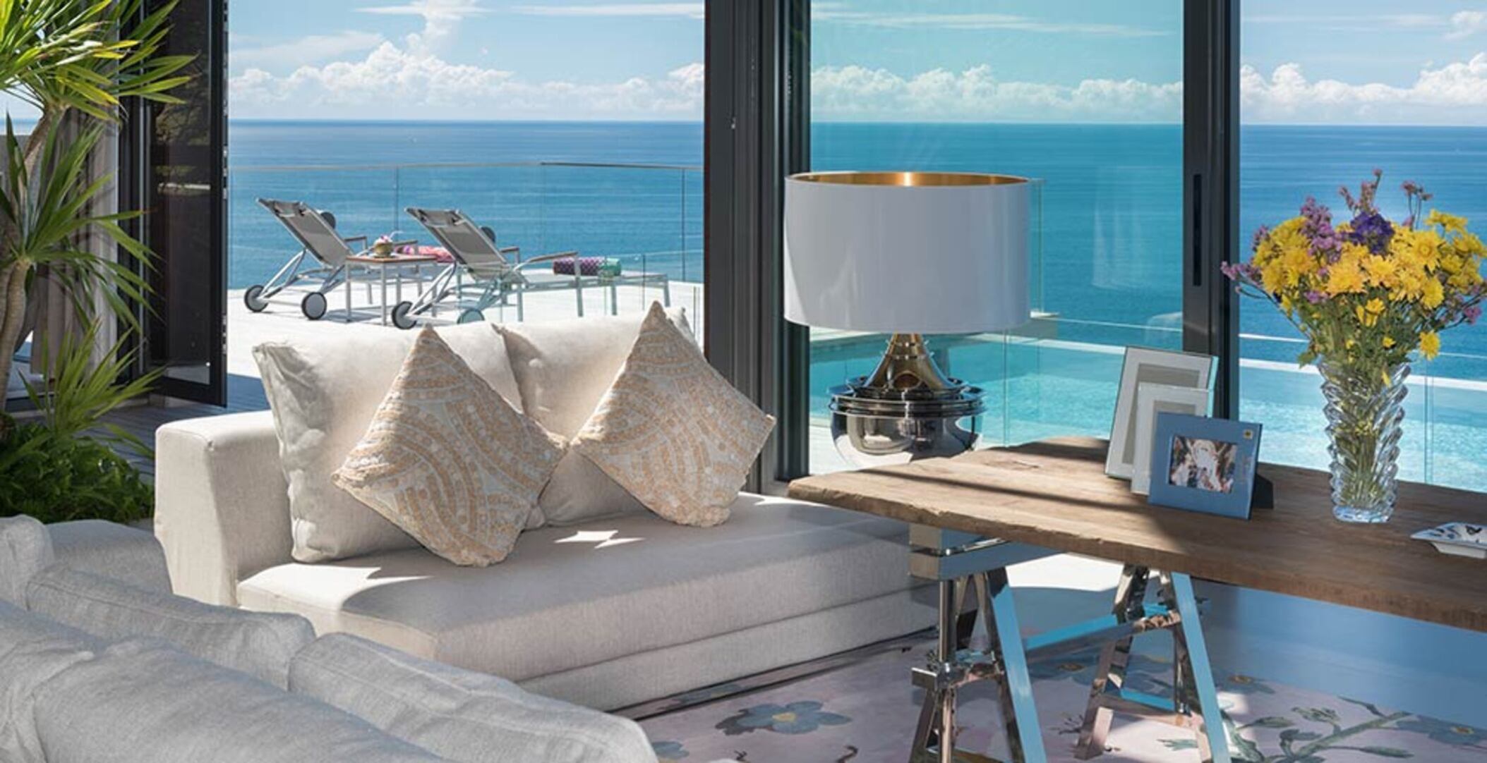 At Last You and Your Friends Can Rent a Luxury Villa with 24/7 Concierge, Phuket Villa 1034