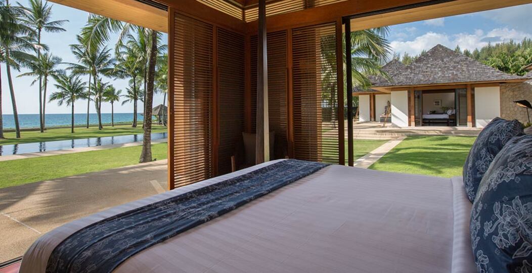 Dreamy Haven: 12 Bedroom Villa with Private Pool,1047