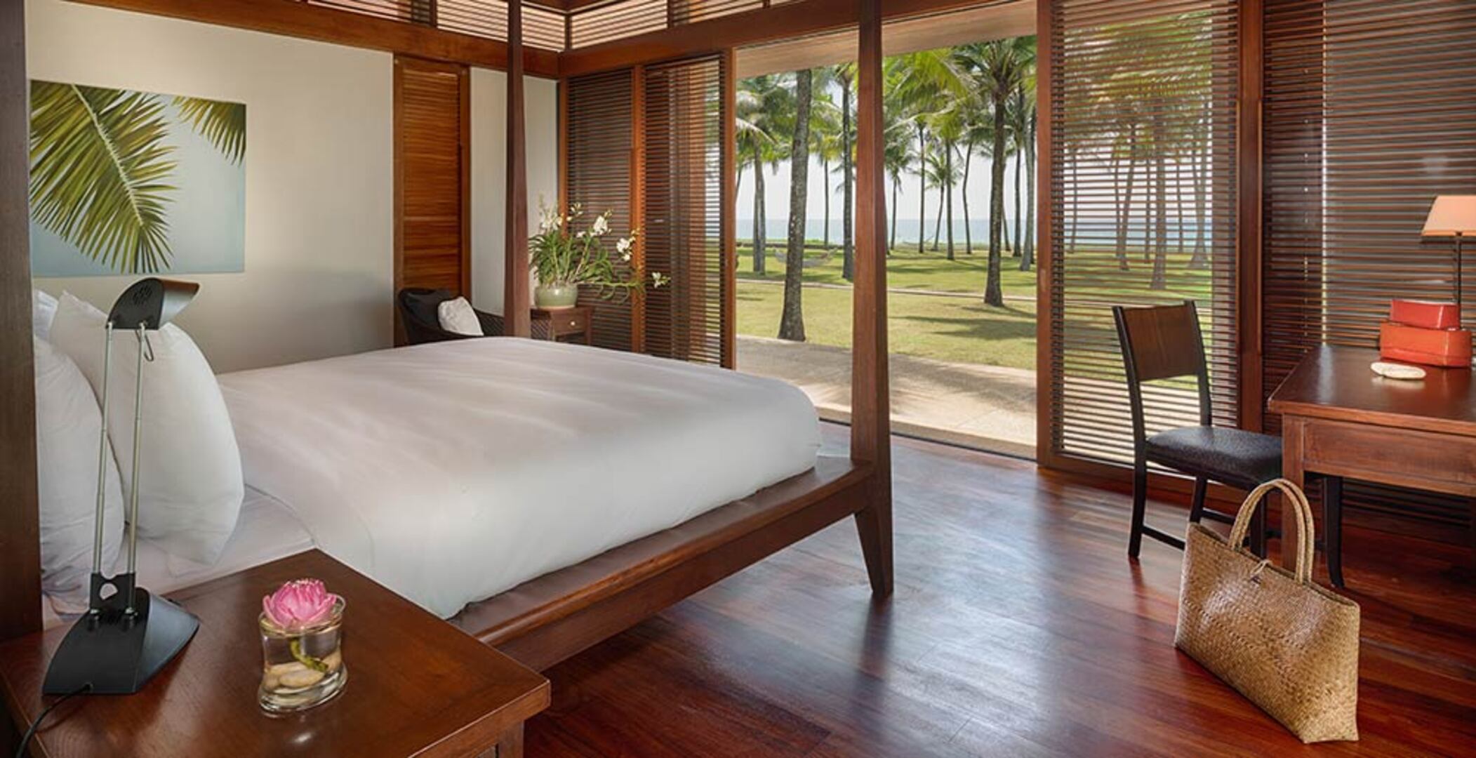 Dreamy Haven: 12 Bedroom Villa with Private Pool,1047