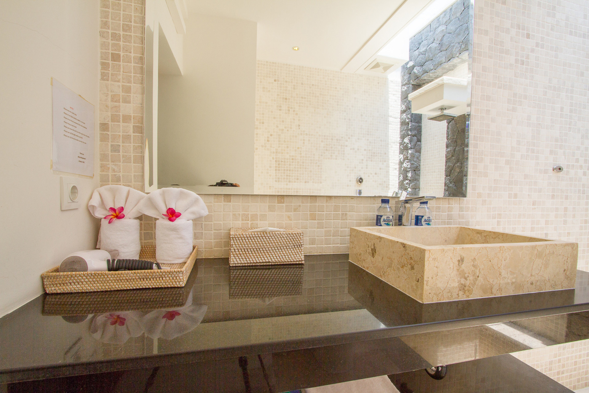 Luxury 2-Bedroom Villa Near Seminyak's Attractions, Bali Villa 1147