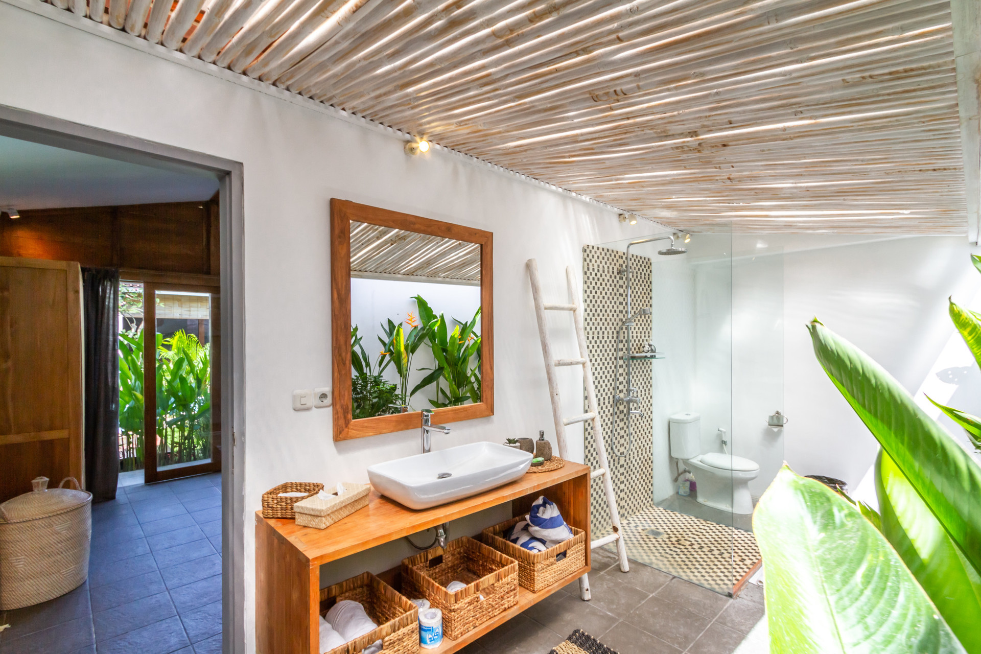 Rent Your 5 Star Private Villa in Seminyak, Bali Villa 1153