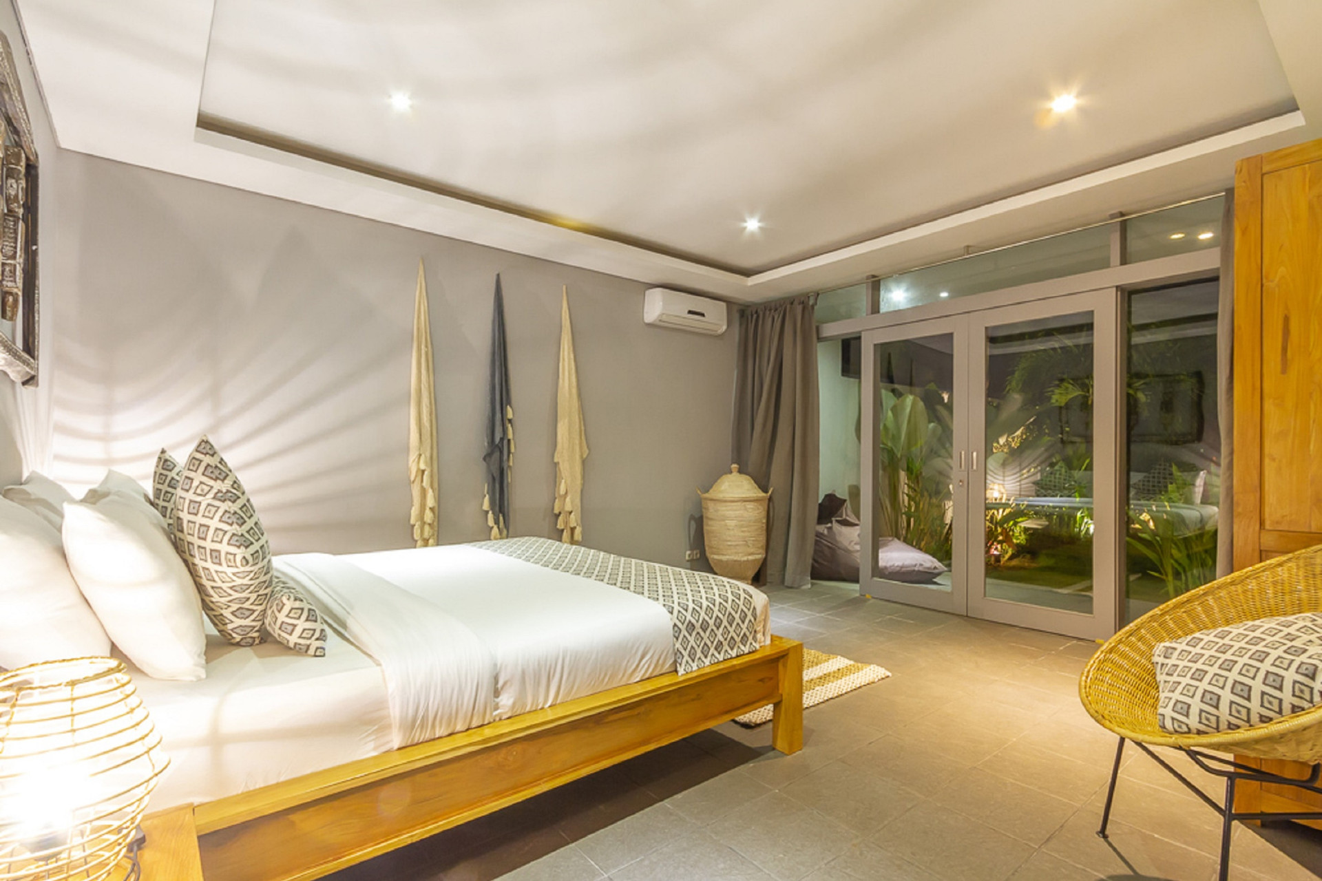 Rent Your 5 Star Private Villa in Seminyak, Bali Villa 1153
