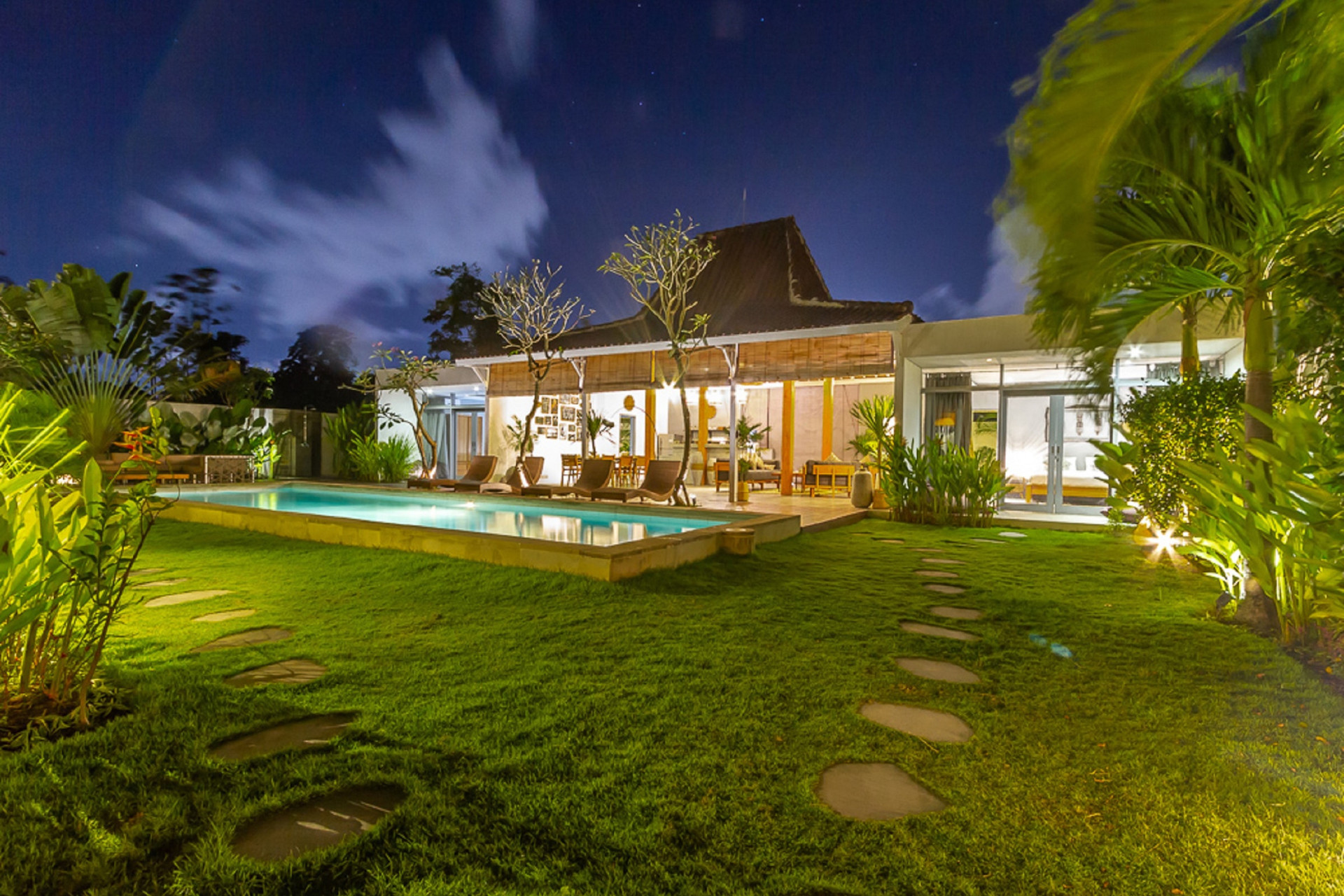 Rent Your 5 Star Private Villa in Seminyak, Bali Villa 1153