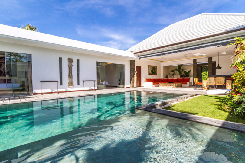 5 Star Private Villa in Seminyak at an Affordable Rate, Bali Villa 1155