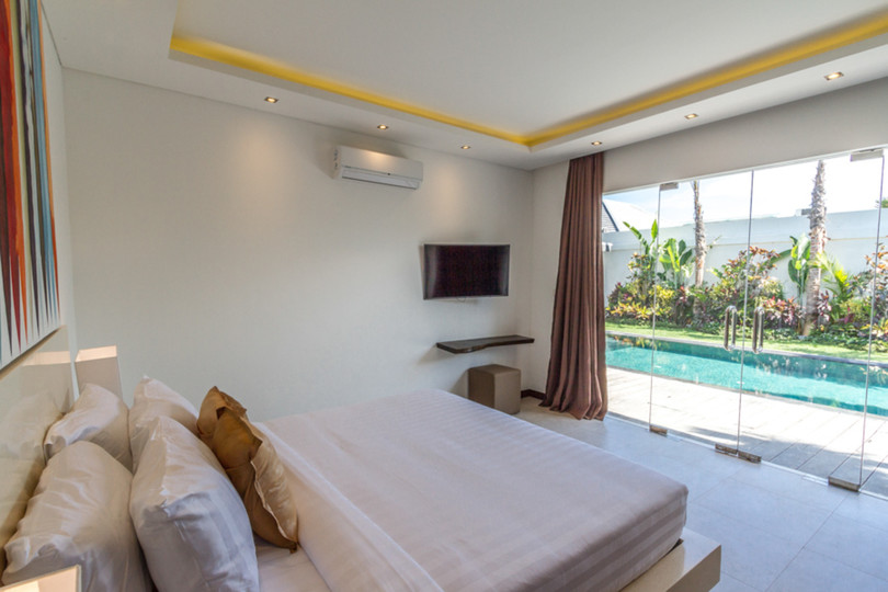 Luxury 3-Bedroom Villa Near Seminyak Attractions, Bali Villa 1157