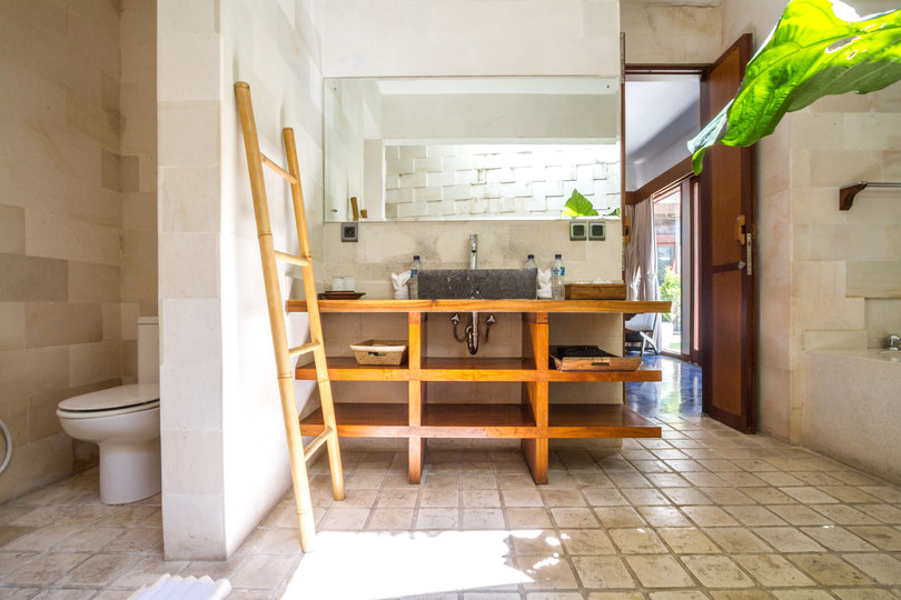 Luxury 5BR Family Villa Near Seminyak, Bali Villa 1167