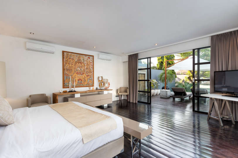 5 Bedroom Holiday Villa in Seminyak with Private Pool, Bali Villa 2001