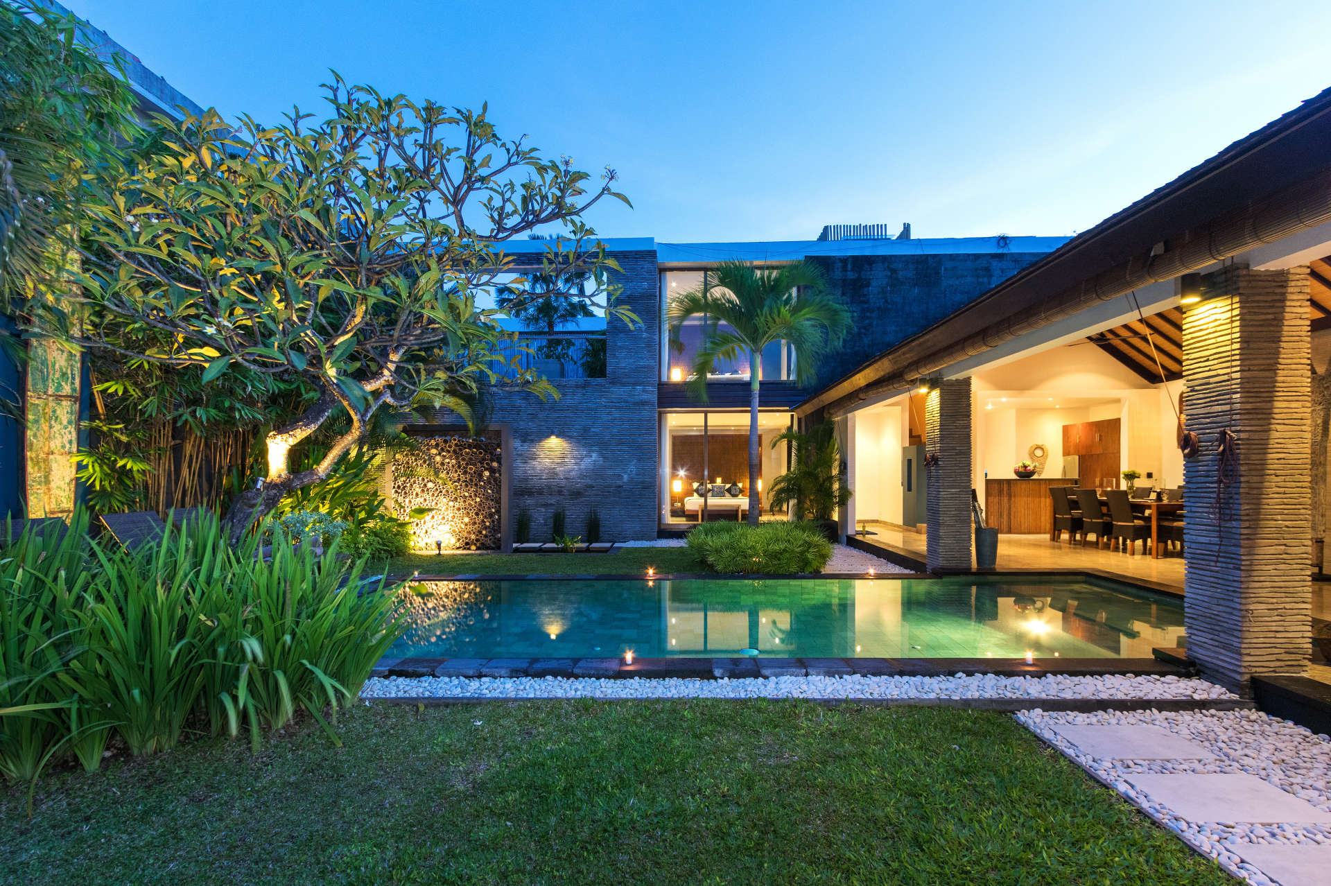 Beautiful 5 Star Holiday Villa in a Prime Location in Seminyak, Book Early to Secure Your Dates, Villa Bali 2016