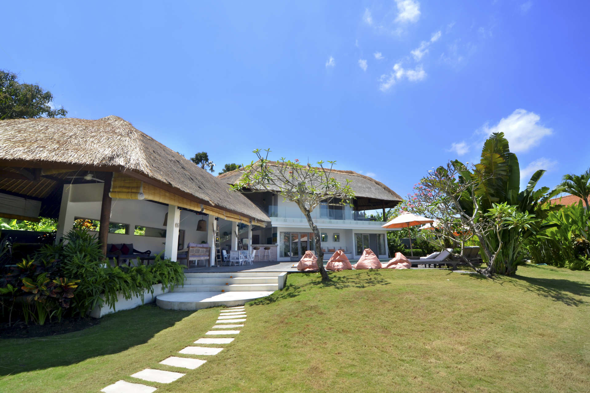 Renting Your Own 5 Star Private Villa at the Best Rate in Canggu, Villa Bali 2018