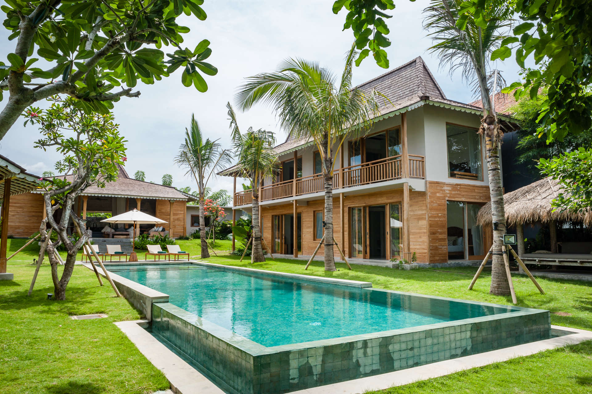 Luxury 5 Bedroom Villa with Private Pool, Bali Villa 2022
