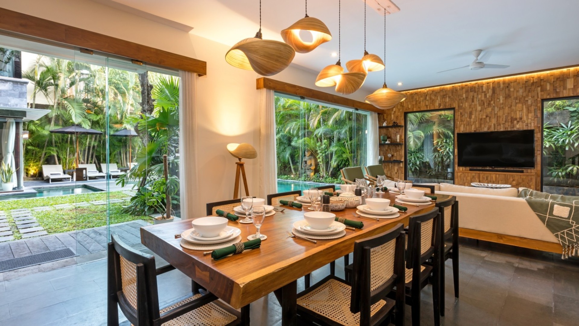 Rent a Luxury Villa in Bali Close to the Beach, Bali Villa 2024
