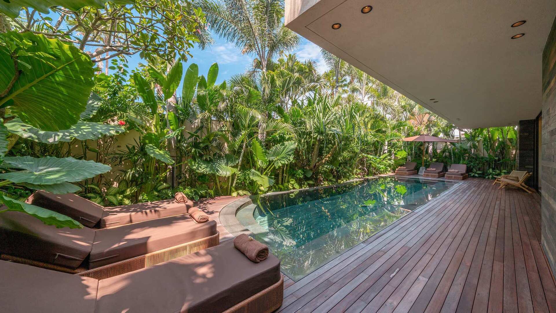 Chic Seminyak Escape, Bali Villa 2030
