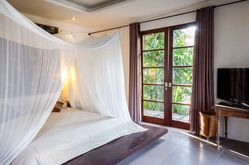 Rent a Luxury Villa in Bali Close to the Beach, Bali Villa 2035
