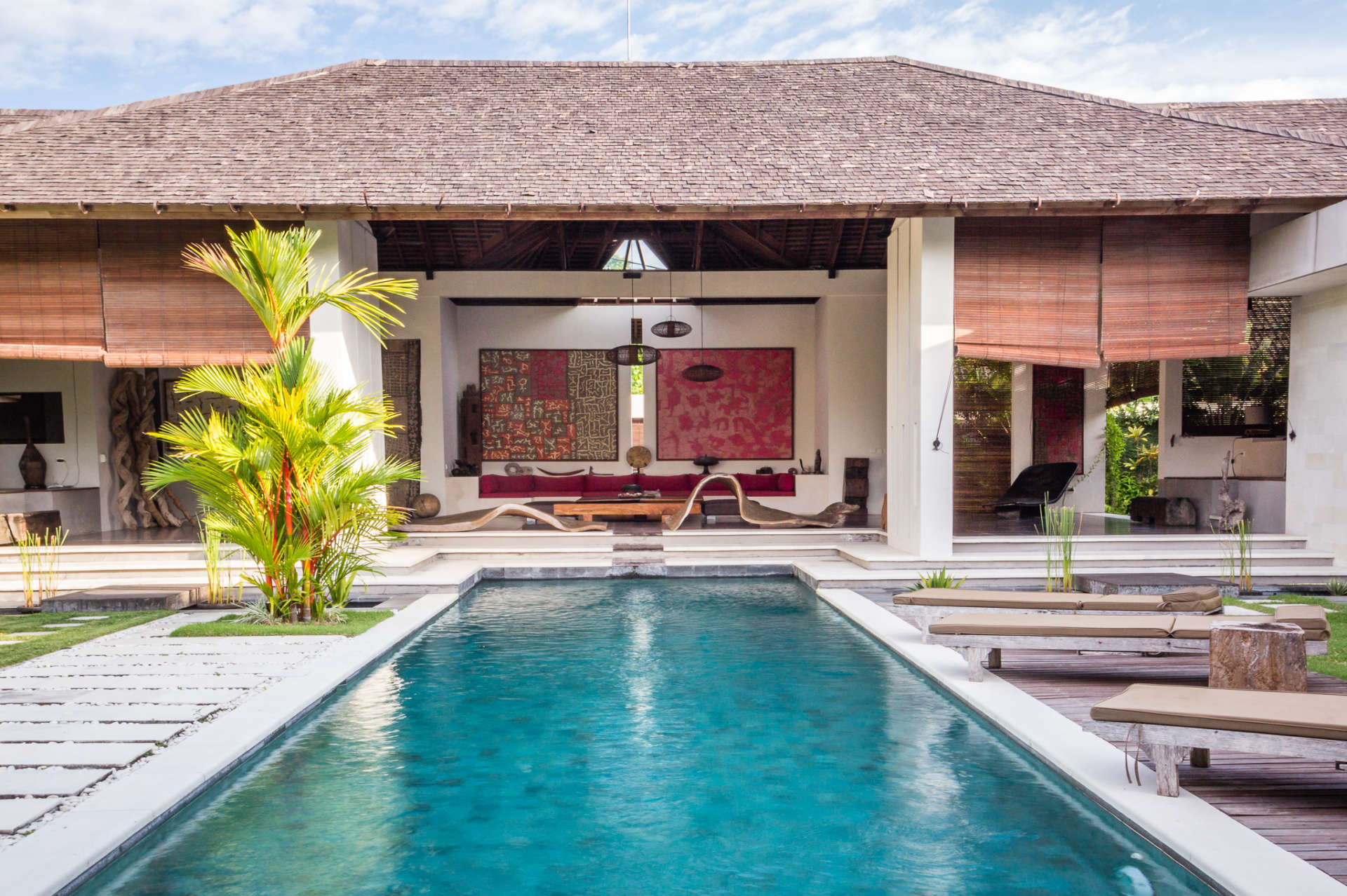 Rent a Luxury Villa in Bali Close to the Beach, Bali Villa 2035