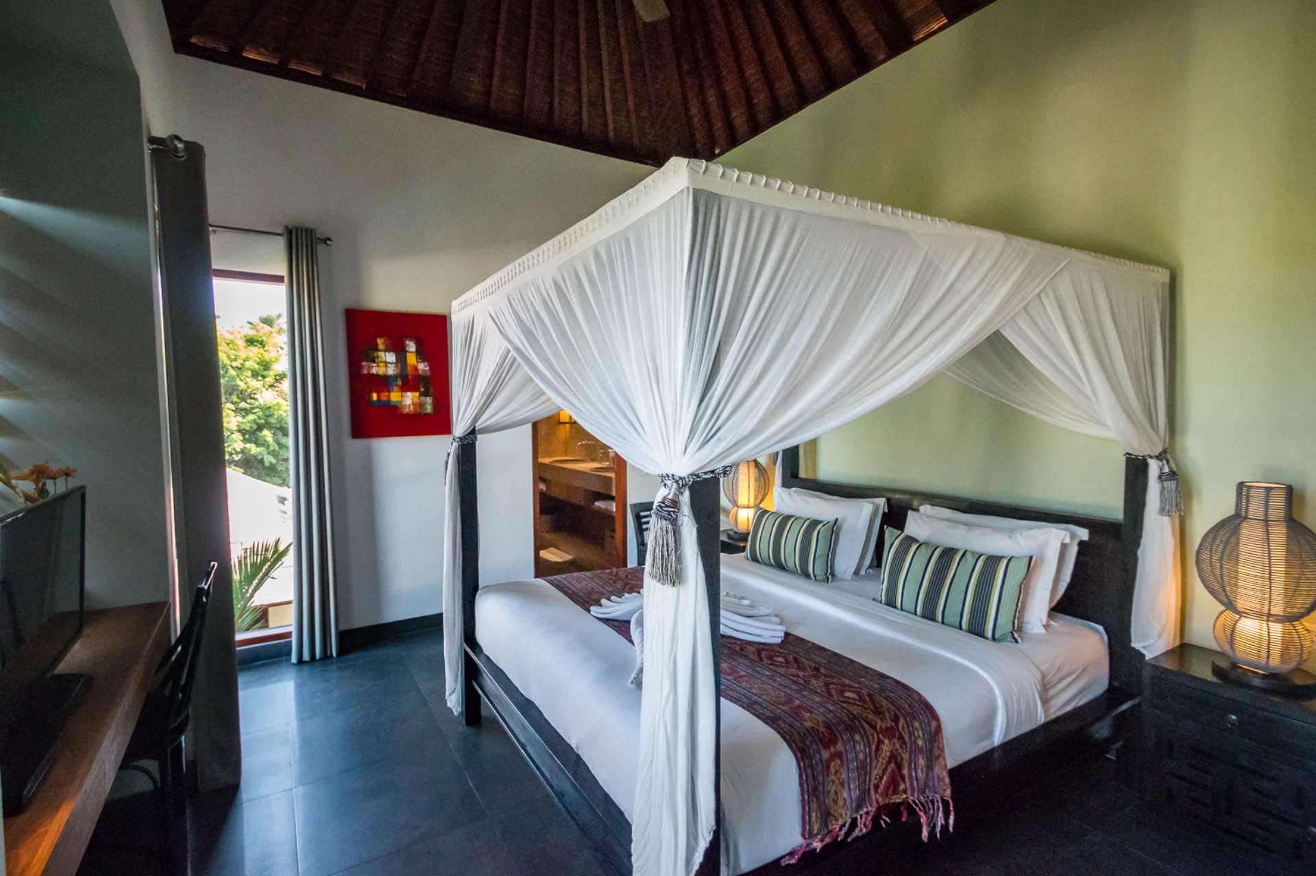 How to Rent Your Own Private Luxury Holiday Villa in Seminyak for Less than Basic Hotel, Villa Bali 2040