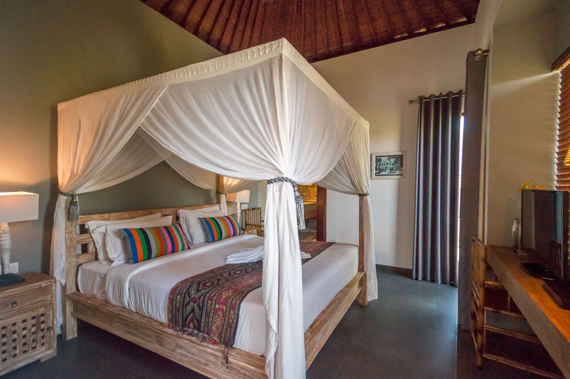 How to Rent Your Own Private Luxury Holiday Villa in Seminyak for Less than Basic Hotel, Villa Bali 2040