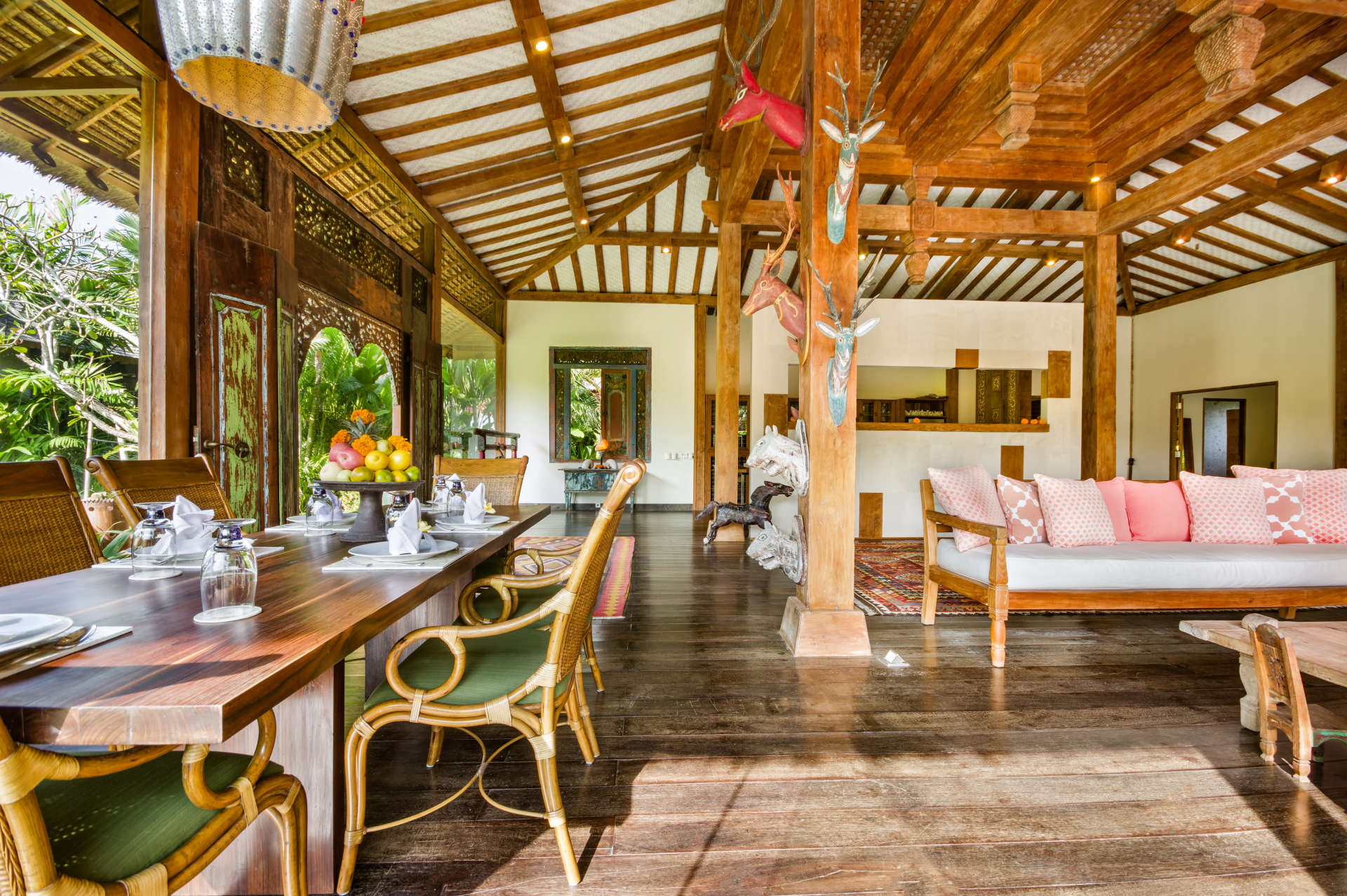 5 Star Villa in Bali, Minutes from the Beach, Bali Villa 2045