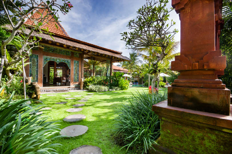 5 Star Villa in Bali, Minutes from the Beach, Bali Villa 2045