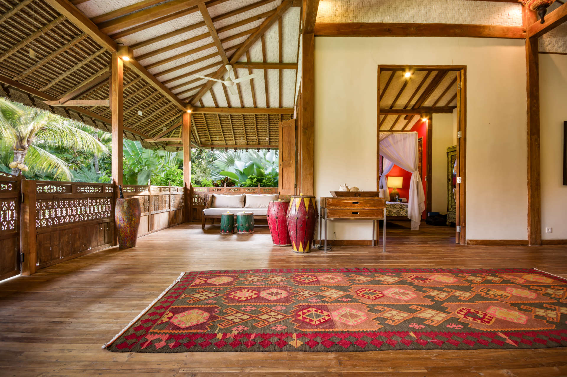 5 Star Villa in Bali, Minutes from the Beach, Bali Villa 2045