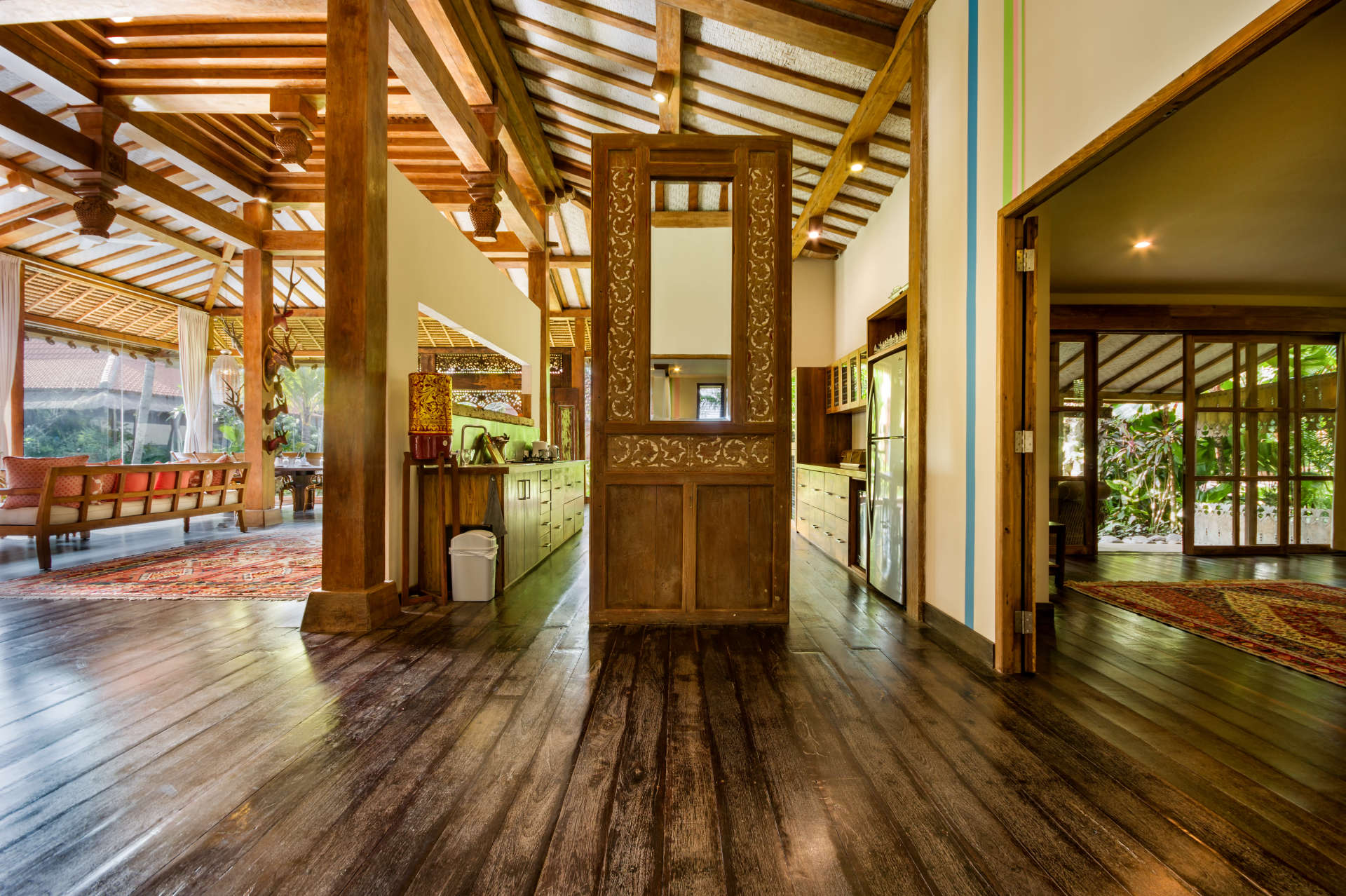 5 Star Villa in Bali, Minutes from the Beach, Bali Villa 2045