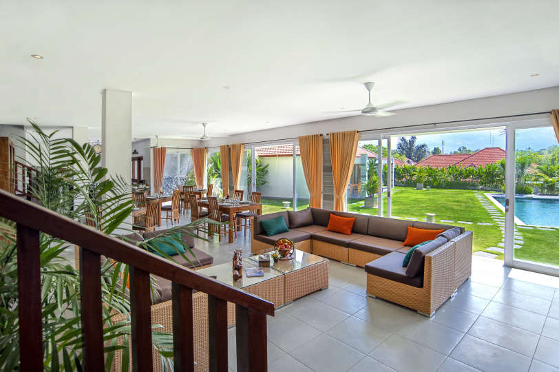 Rent a Luxury Villa in Bali Close to the Beach, Bali Villa 2054