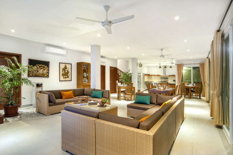 Rent a Luxury Villa in Bali Close to the Beach, Bali Villa 2054