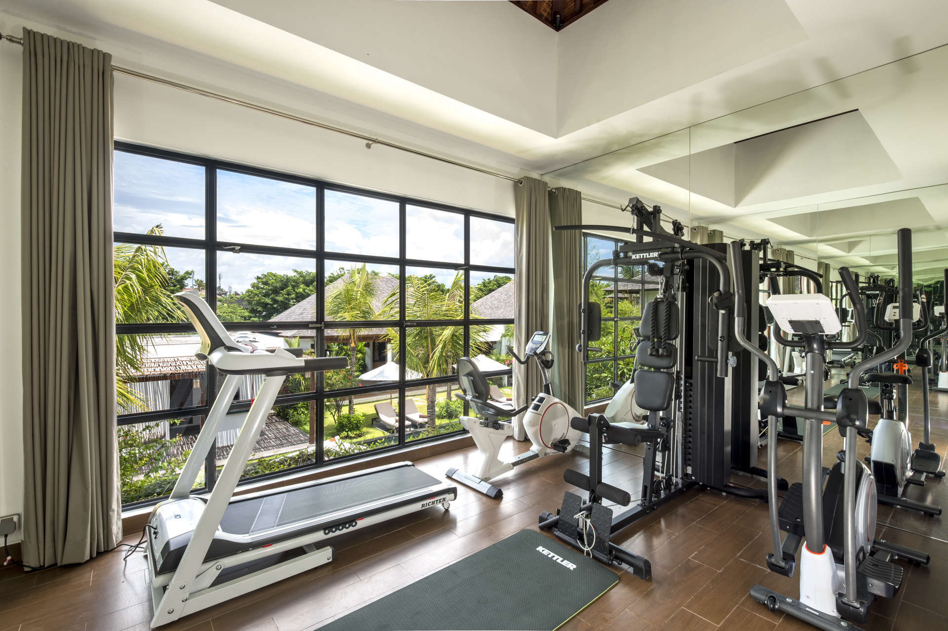 You will Love This Luxury 10 Bedroom Holiday Villa in Seminyak with Private Pool, Villa Bali 2061
