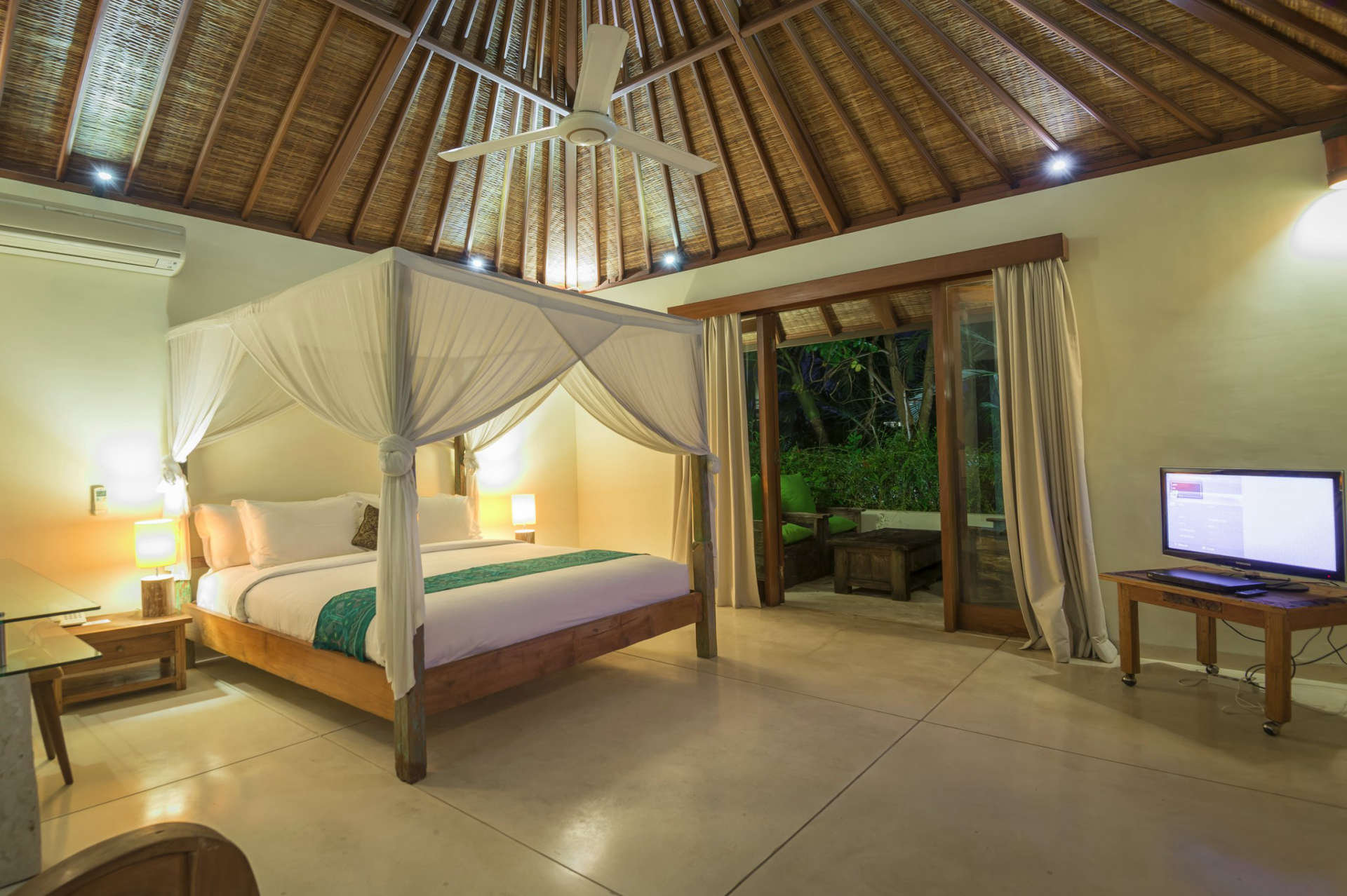 5 Star Villa in Bali, Minutes from the Beach, Bali Villa 2064