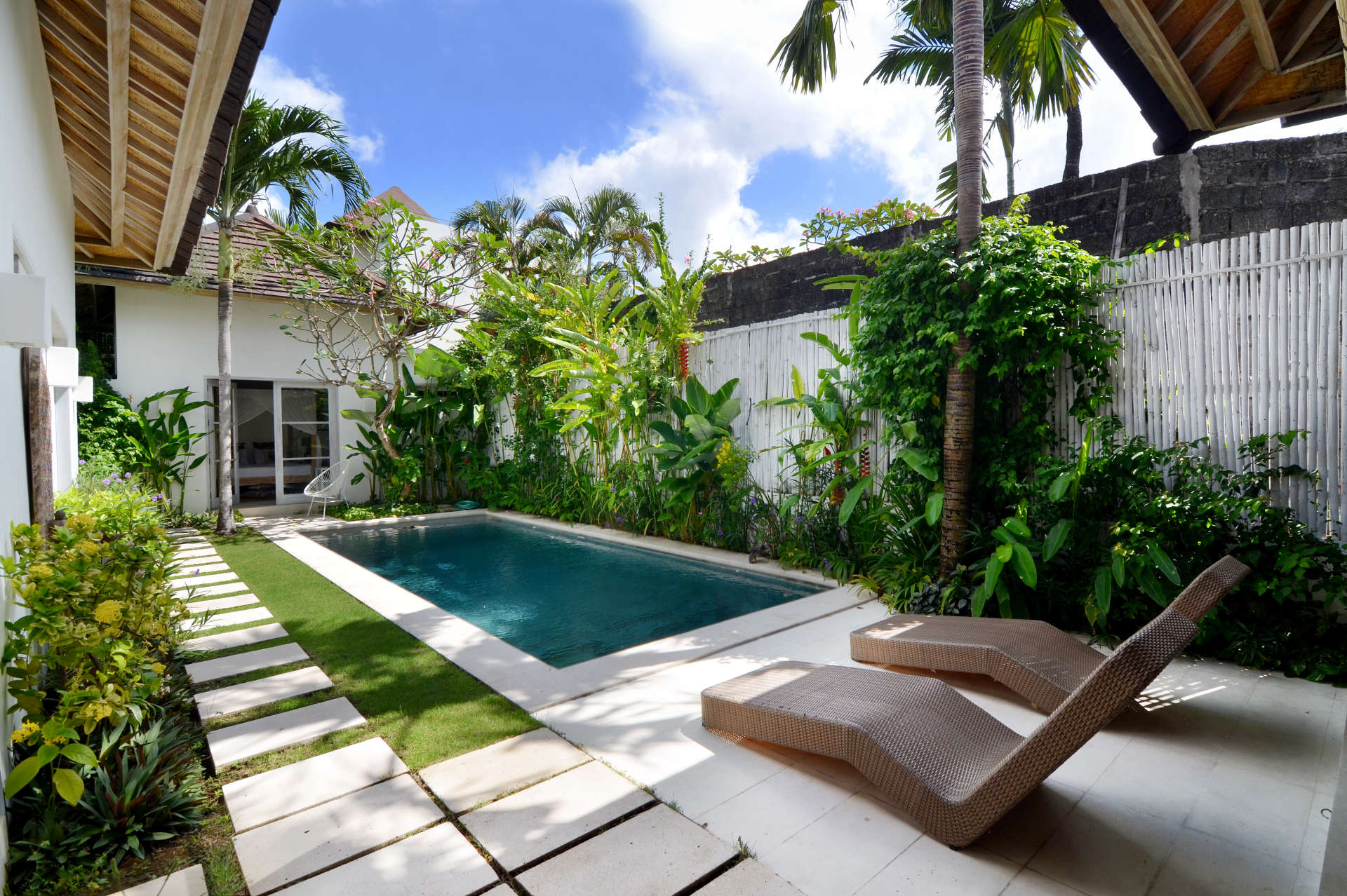 5 Star Villa in Bali, Minutes from the Beach, Bali Villa 2070