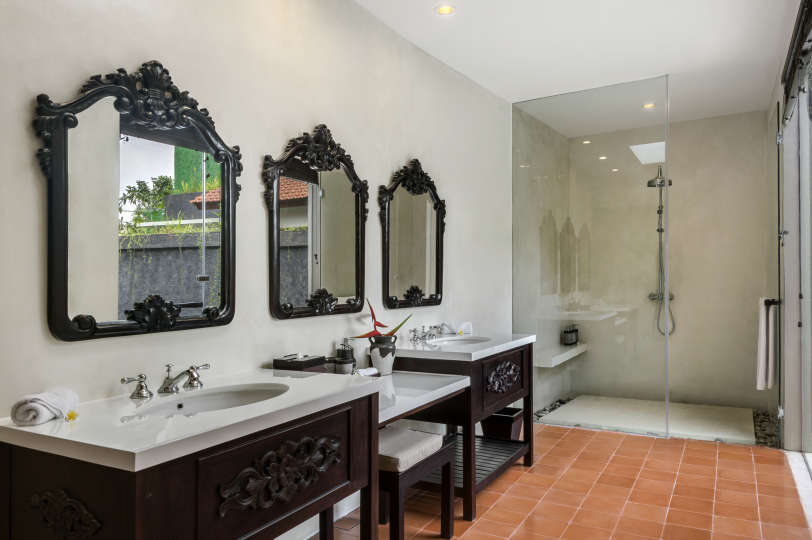 Exclusive Holiday Villa with Private Pool and Staff in Umalas, Bali Villa 2079