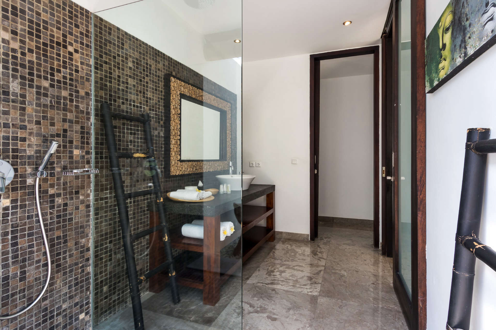5 Star Villa in Bali, Minutes from the Beach, Bali Villa 2080