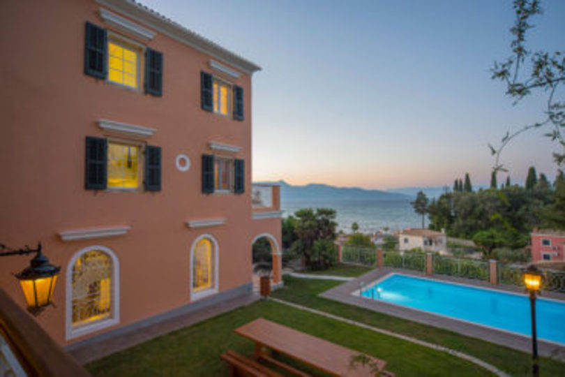 Private Pool & Breathtaking Views, Corfu Villa 1000