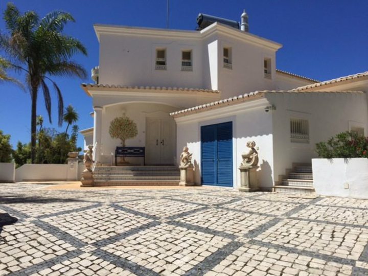 5 Star Villa Myosotis – Timeless Algarve Retreat