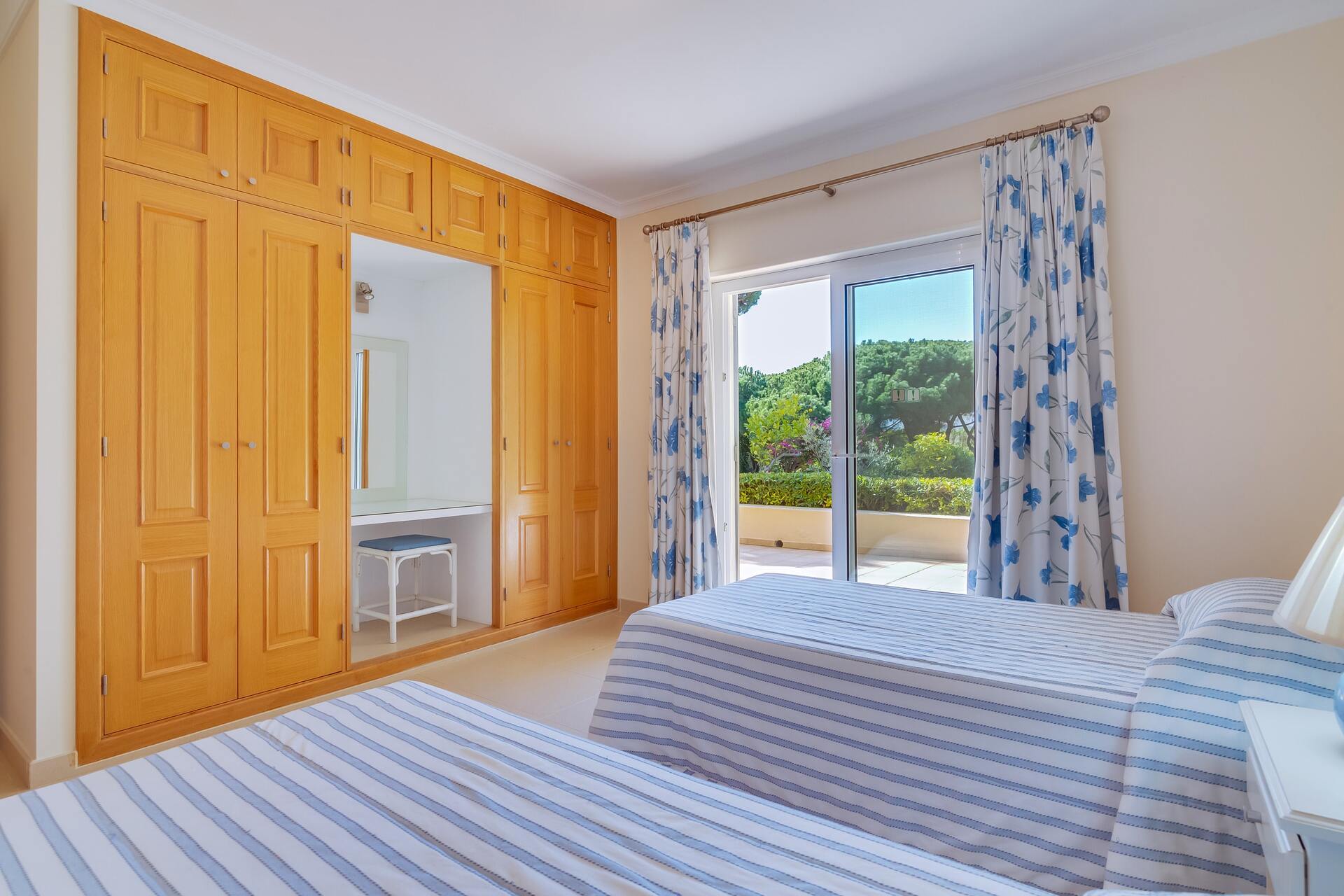 5 Star Villa Amari - Heatable Pool & Private Garden
