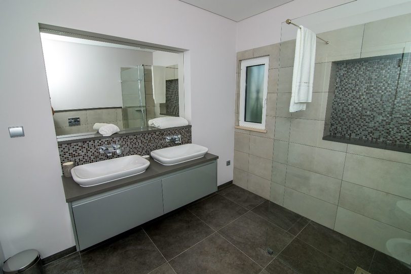 5 Star Villa Alegria - Luxe Sea Views & Pool Retreat