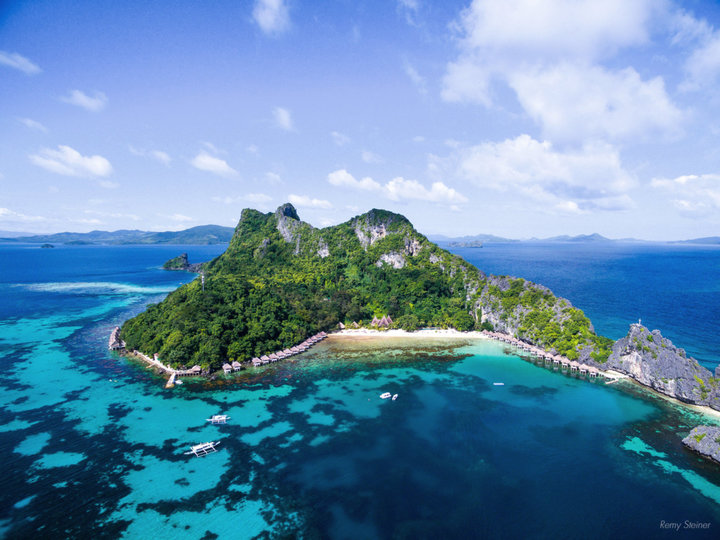 Beautiful 5 Star Loft Water Cottage with Sea Views on Apulit Island Resort, El Nido Cottage 1002