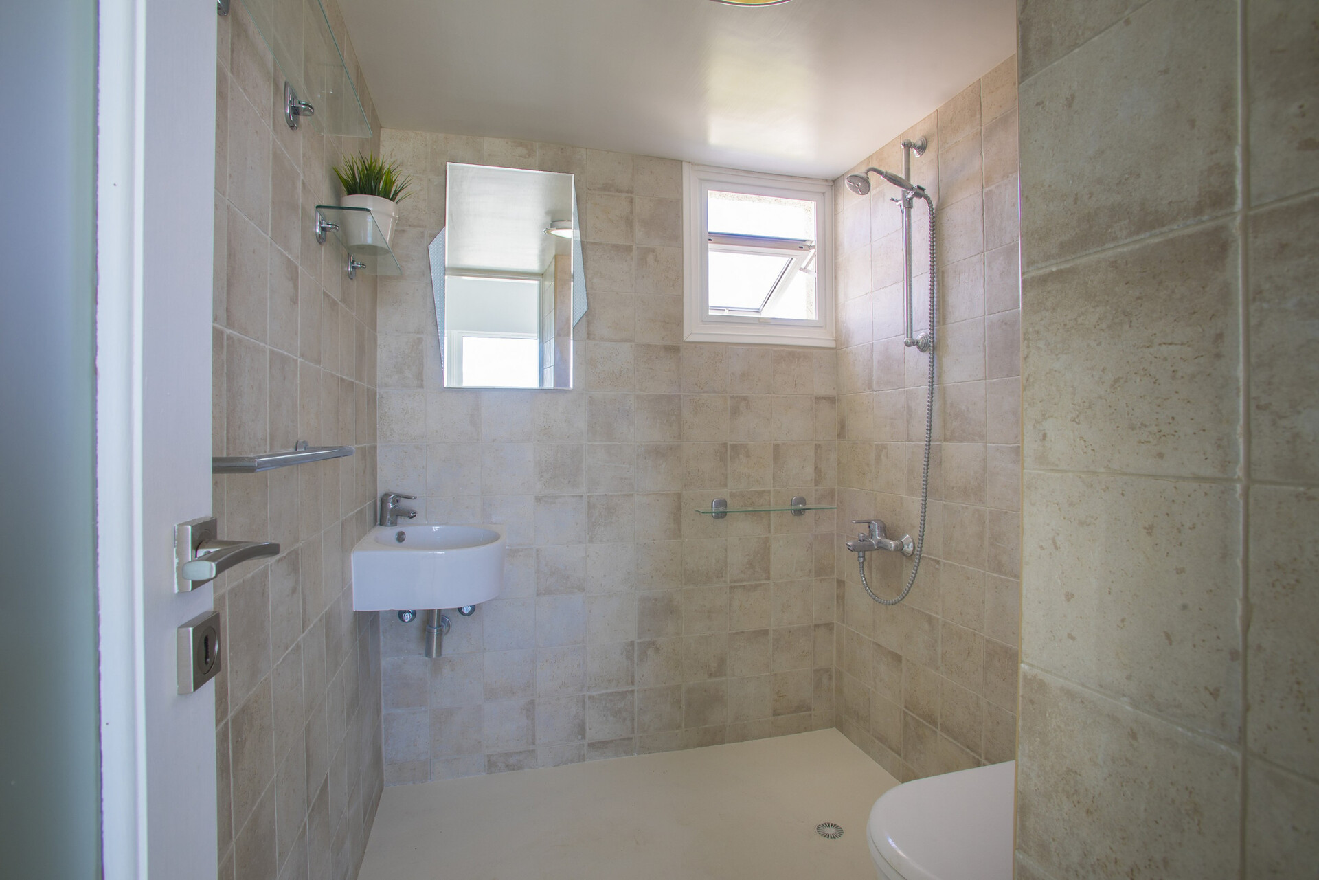 Imagine You and Your Family Renting this Perfect Holiday Apartment minutes from the beach, Larnaca Apartment 1383