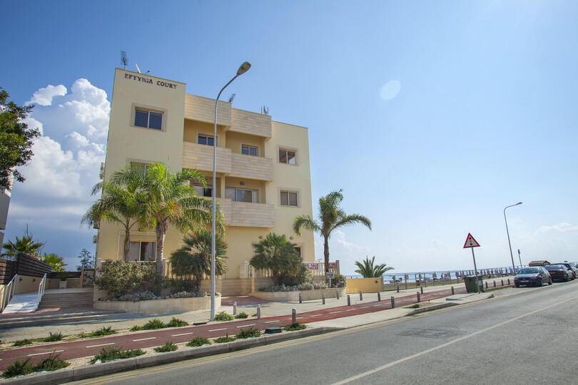 Imagine You and Your Family Renting this Perfect Holiday Apartment minutes from the beach, Larnaca Apartment 1390